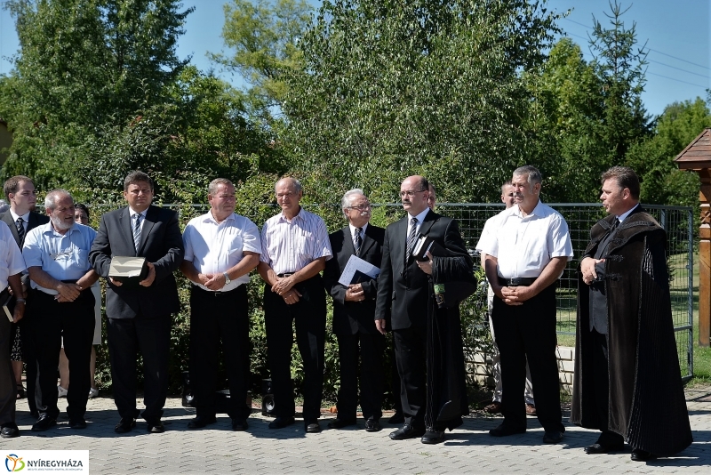 Sóstóra érkezett a Vizsolyi Biblia