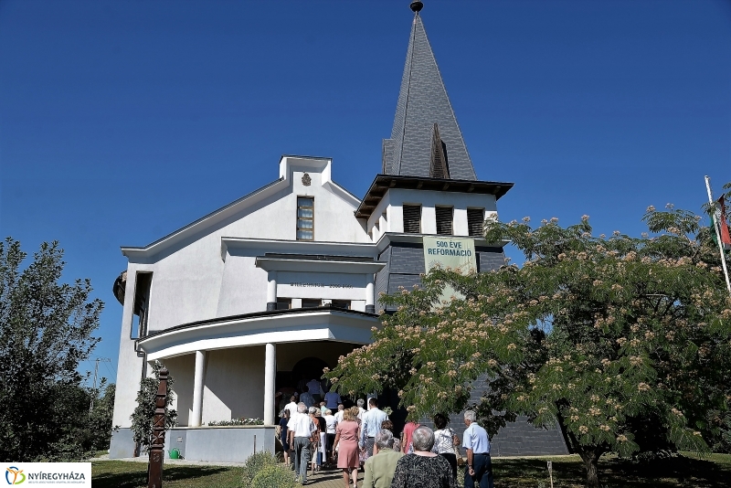 Sóstóra érkezett a Vizsolyi Biblia