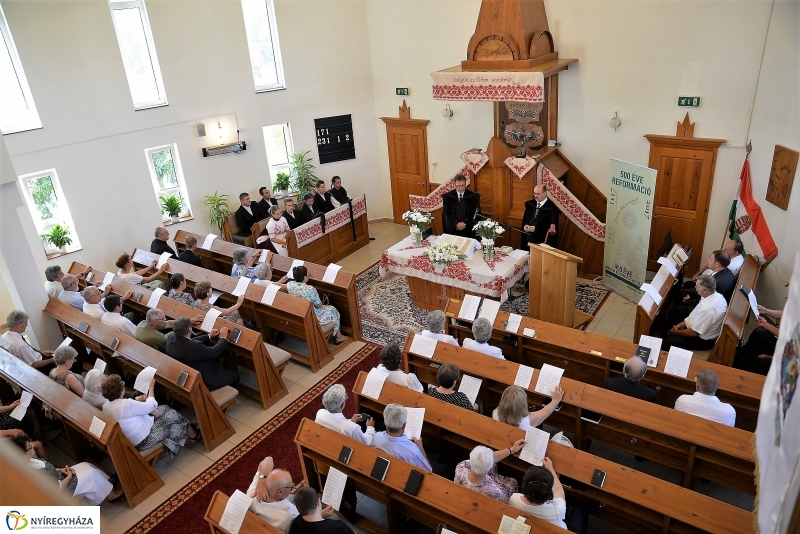 Sóstóra érkezett a Vizsolyi Biblia