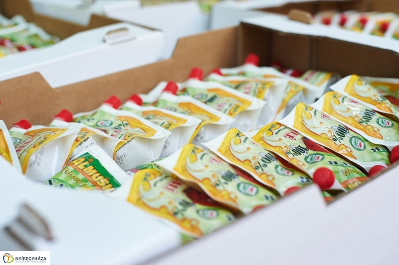 Frissítő a gyerekeknek - fotó Szarka Lajos