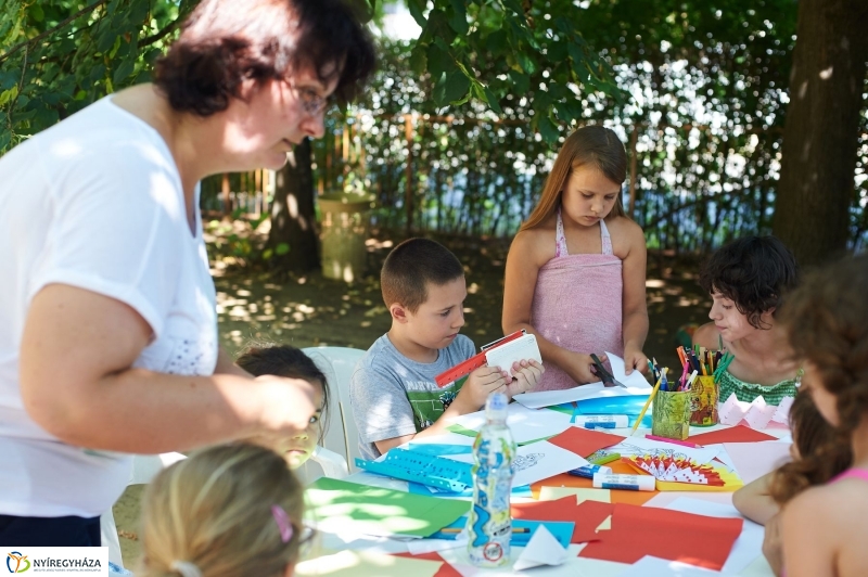 Frissítő a gyerekeknek - fotó Szarka Lajos