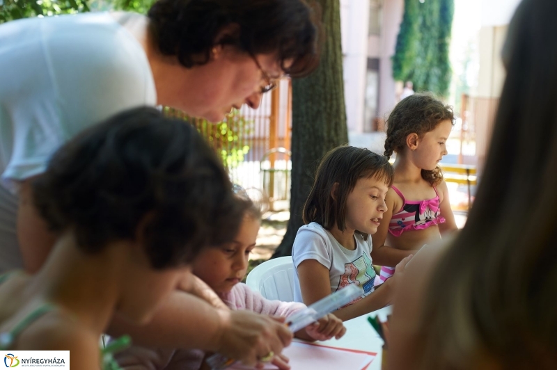 Frissítő a gyerekeknek - fotó Szarka Lajos