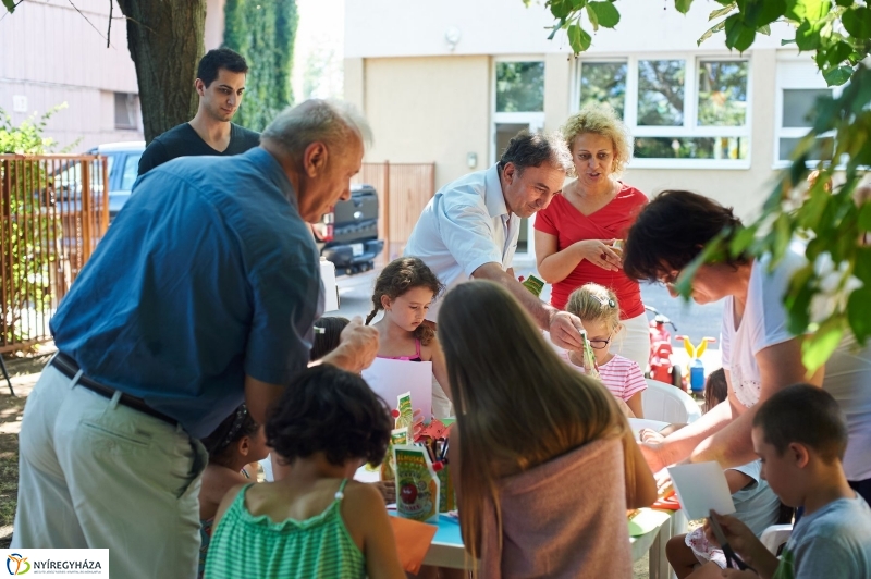 Frissítő a gyerekeknek - fotó Szarka Lajos