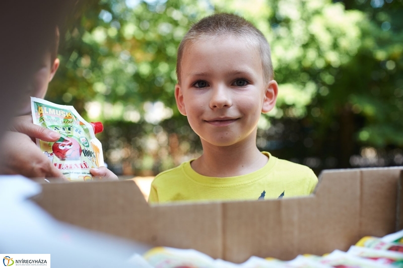 Frissítő a gyerekeknek - fotó Szarka Lajos