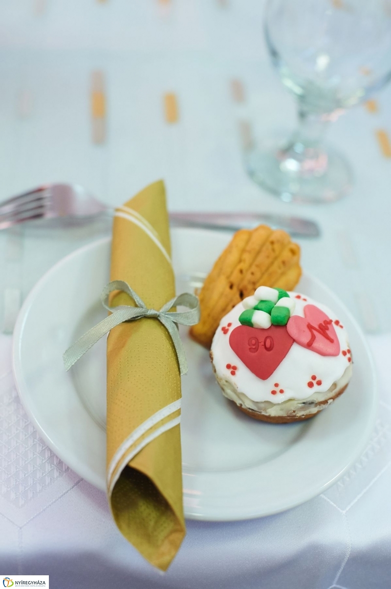 Szépkorú köszöntése-Német Miklósné - fotó Szarka Lajos