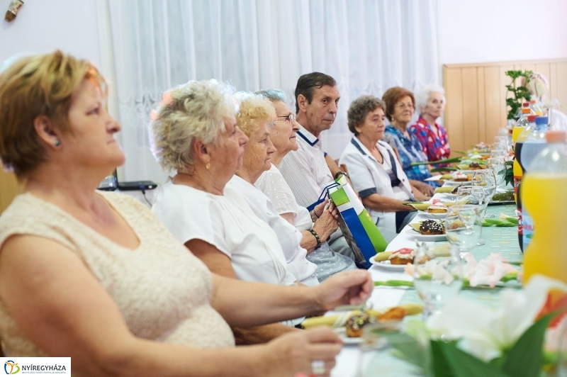 Szépkorú köszöntése-Német Miklósné - fotó Szarka Lajos
