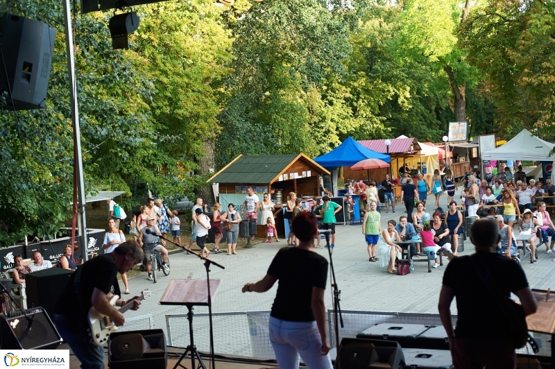 Hőség ellen Serfeszt - fotó Szarka Lajos