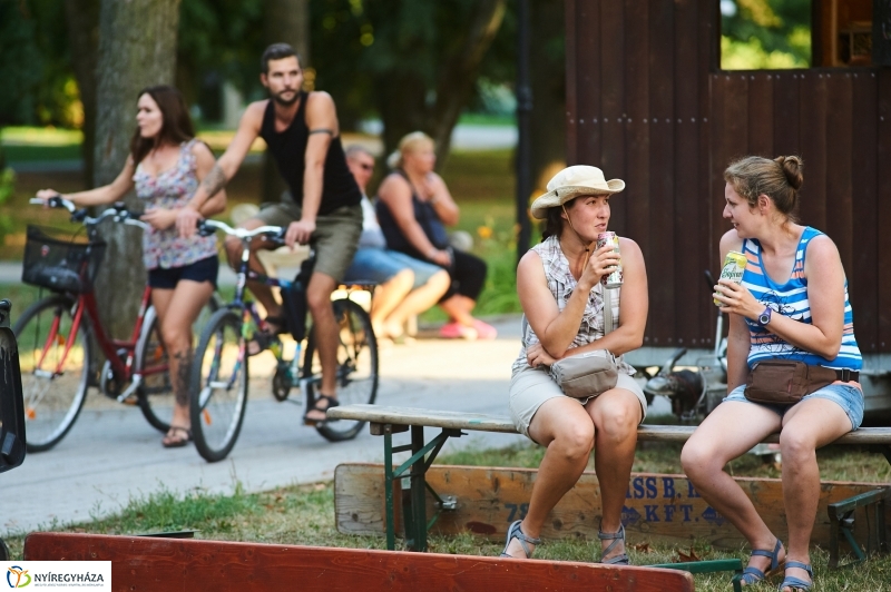 Hőség ellen Serfeszt - fotó Szarka Lajos