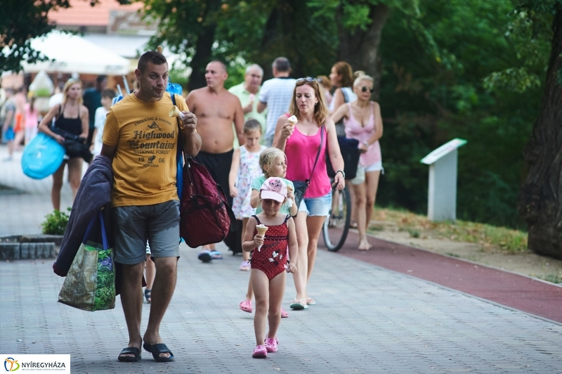 Hőség ellen Serfeszt - fotó Szarka Lajos