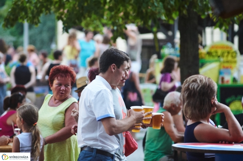 Hőség ellen Serfeszt - fotó Szarka Lajos