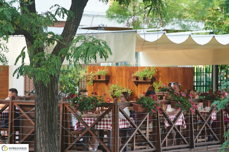 Egy nyári este Sóstón - fotó Szarka Lajos