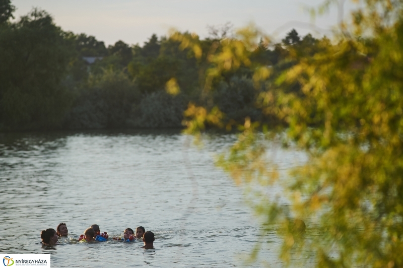 Egy nyári este Sóstón - fotó Szarka Lajos