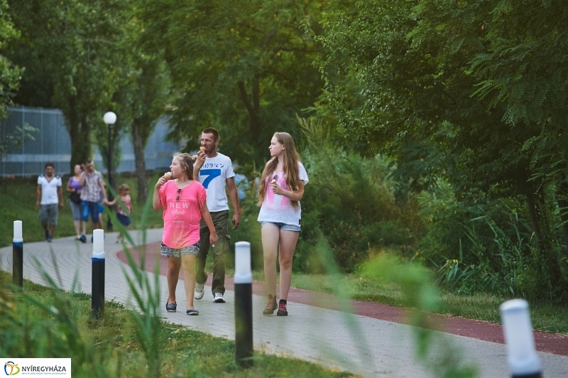 Egy nyári este Sóstón - fotó Szarka Lajos