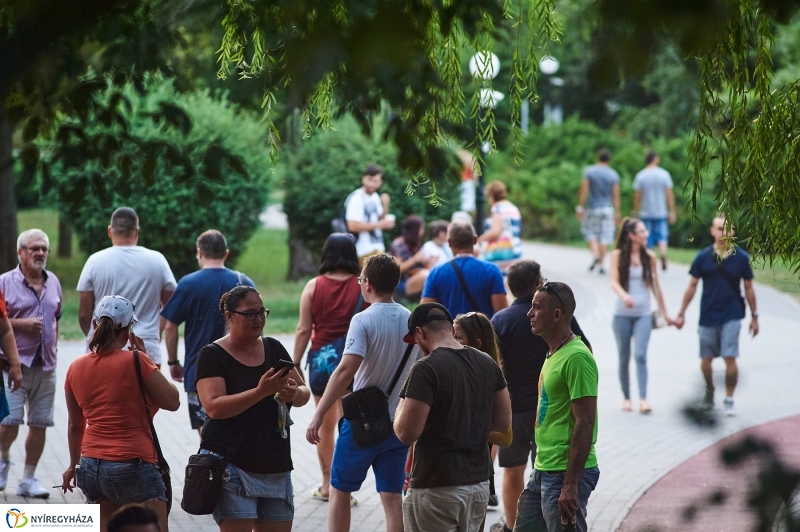 Egy nyári este Sóstón - fotó Szarka Lajos
