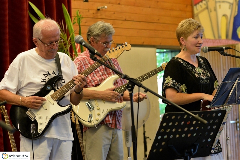 Duplaretro koncert a Városmajori Művelődési Házban