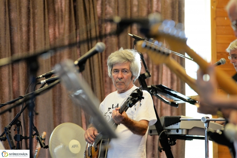 Duplaretro koncert a Városmajori Művelődési Házban