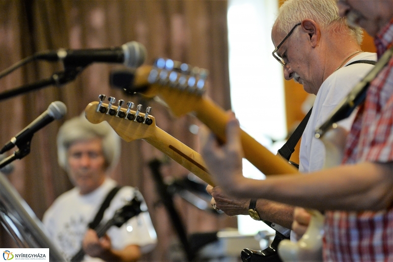 Duplaretro koncert a Városmajori Művelődési Házban