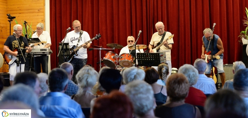 Duplaretro koncert a Városmajori Művelődési Házban