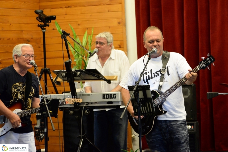 Duplaretro koncert a Városmajori Művelődési Házban