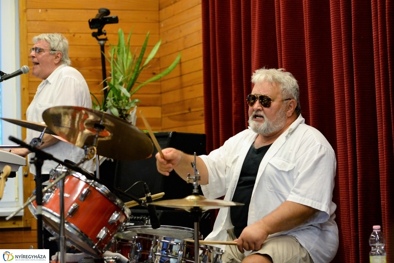 Duplaretro koncert a Városmajori Művelődési Házban