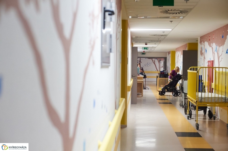 Látogatás a Gyermekrehabilitációs osztályon - fotó Szarka Lajos