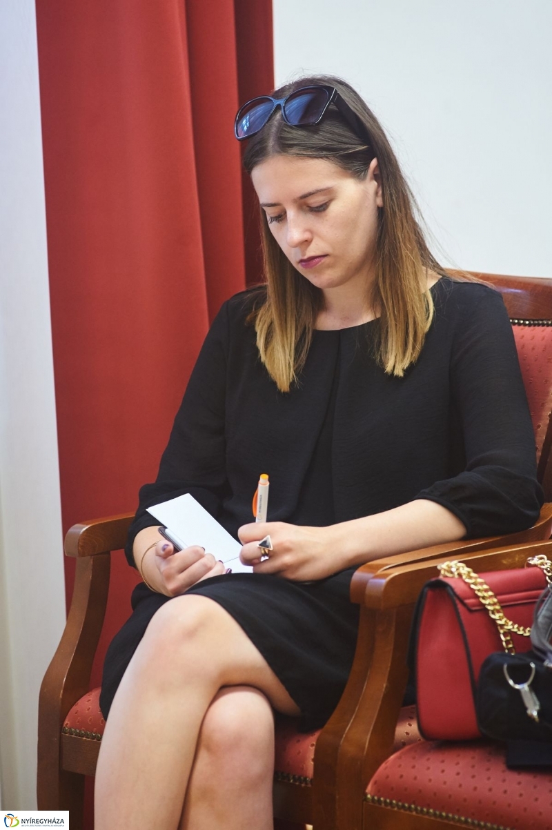 Megállapodás a múzeum és a könyvtár között - fotó Szarka Lajos