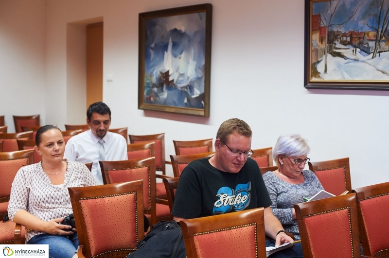 Megállapodás a múzeum és a könyvtár között - fotó Szarka Lajos