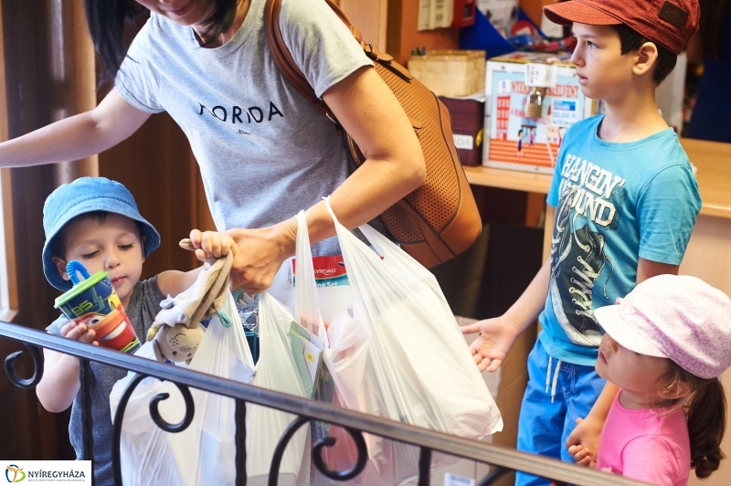 Tanszer vásár - fotó Szarka Lajos