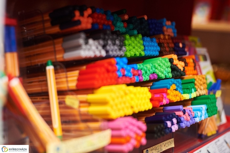 Tanszer vásár - fotó Szarka Lajos