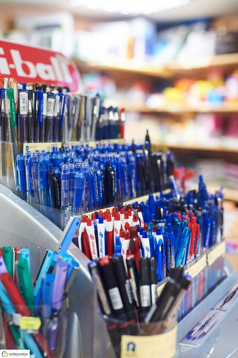 Tanszer vásár - fotó Szarka Lajos