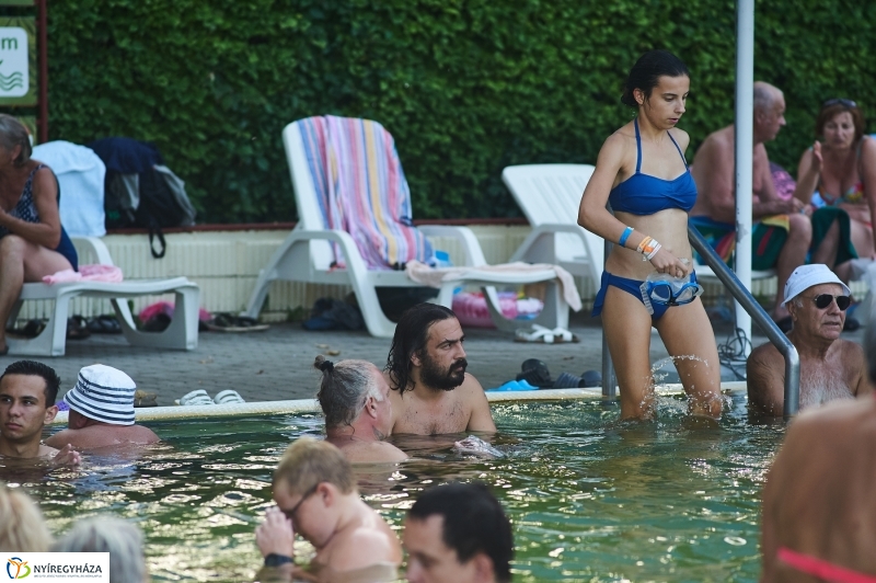 Egy nyári este a Tófürdőn - fotó Szarka Lajos