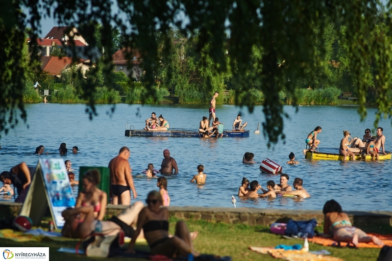 Egy nyári este a Tófürdőn - fotó Szarka Lajos