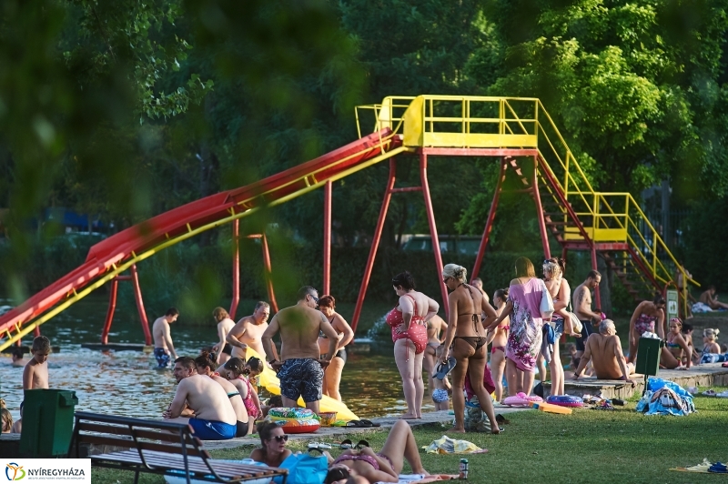 Egy nyári este a Tófürdőn - fotó Szarka Lajos
