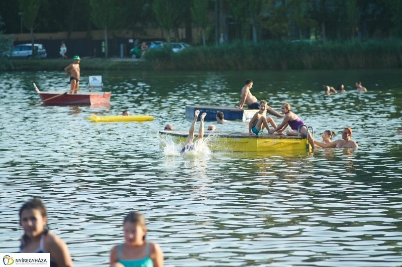 Egy nyári este a Tófürdőn - fotó Szarka Lajos