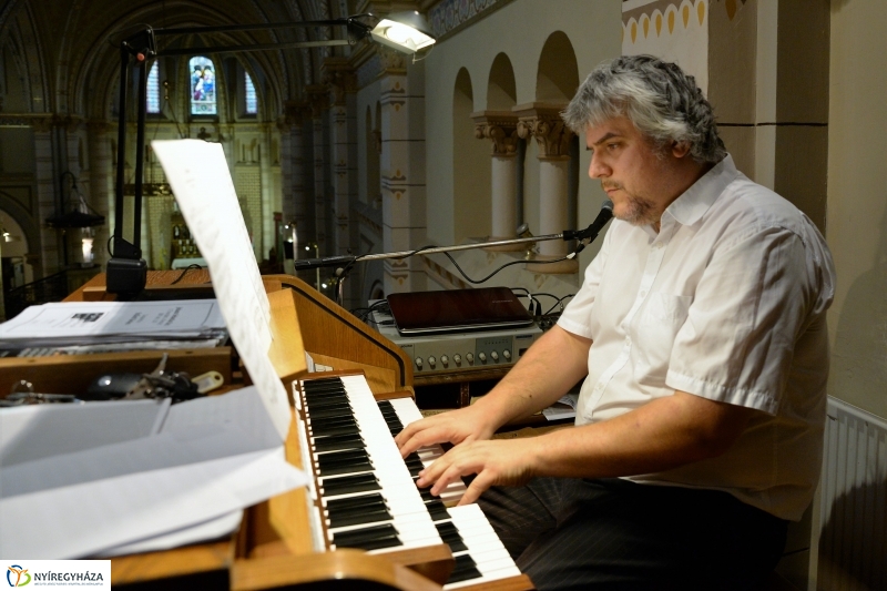 A LÉLEK HÚRJAIN- Orgonapont hangverseny 2017