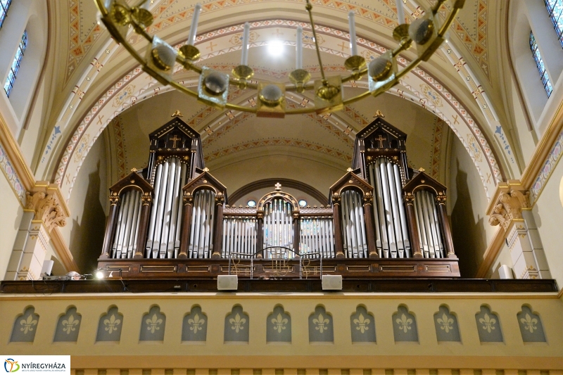 A LÉLEK HÚRJAIN- Orgonapont hangverseny 2017