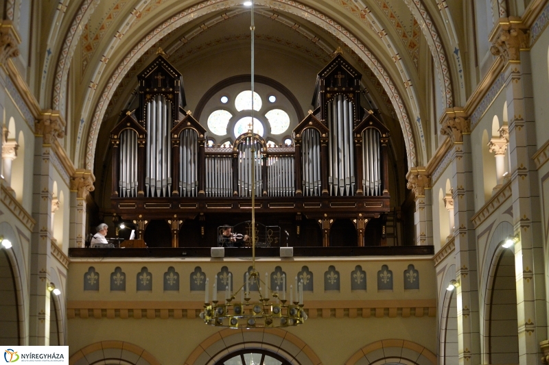 A LÉLEK HÚRJAIN- Orgonapont hangverseny 2017