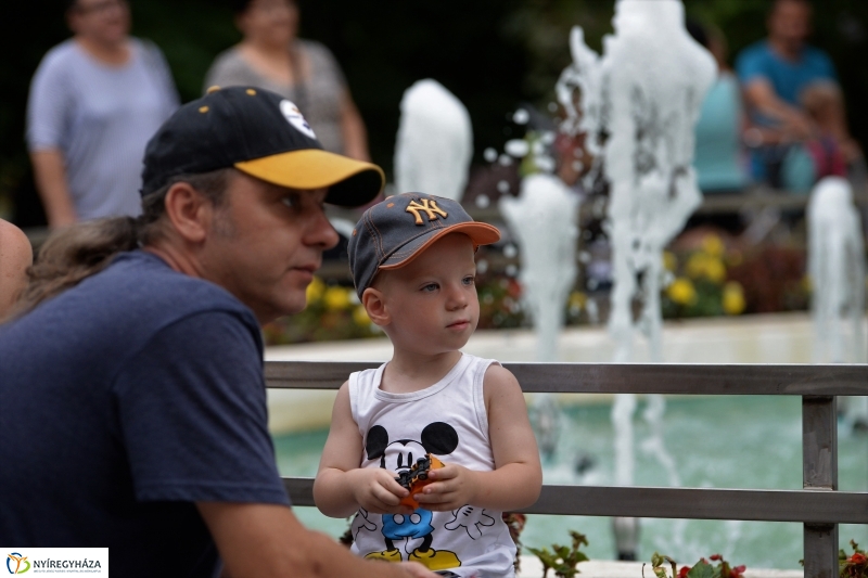 Zene Sóstón-a MELOUNGE DUO fellépése