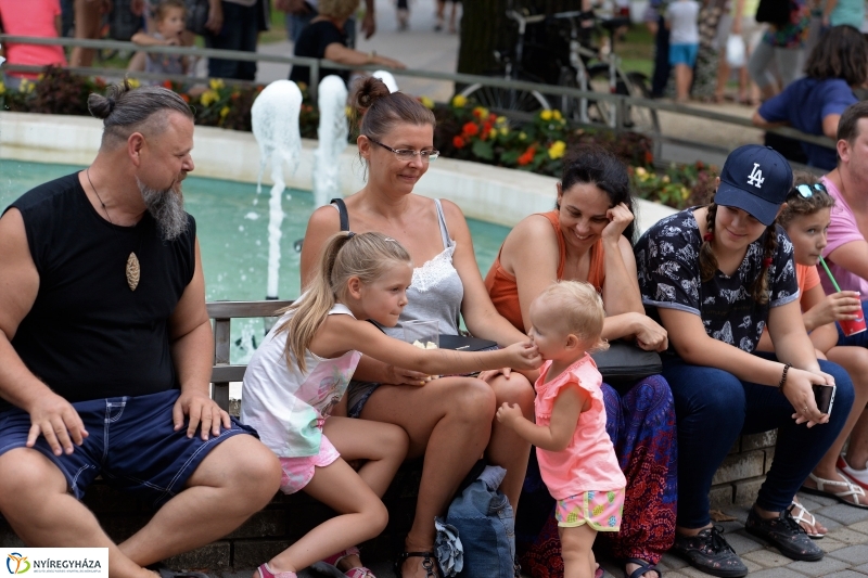 Zene Sóstón-a MELOUNGE DUO fellépése