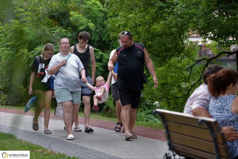 Zene Sóstón-a MELOUNGE DUO fellépése