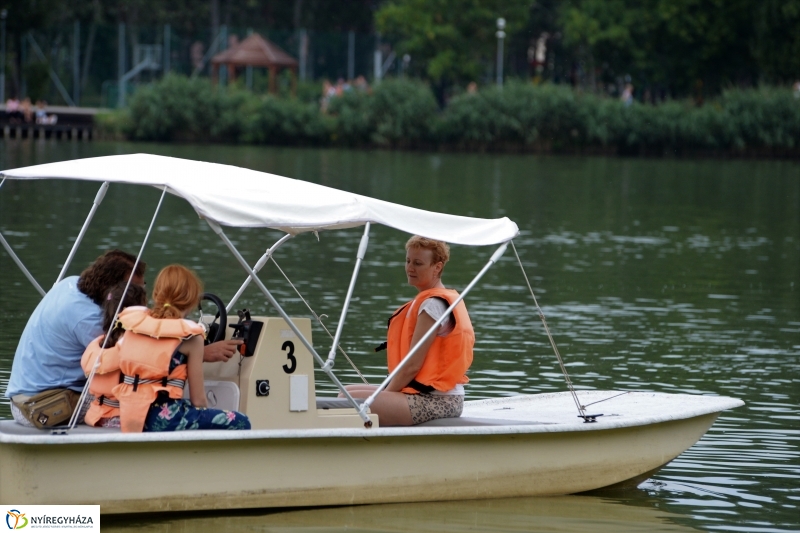 Zene Sóstón-a MELOUNGE DUO fellépése