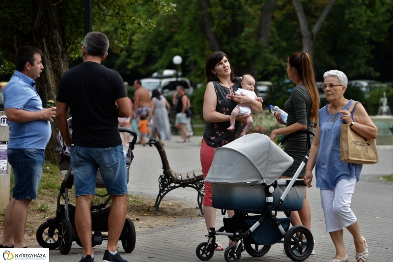 Zene Sóstón-a MELOUNGE DUO fellépése