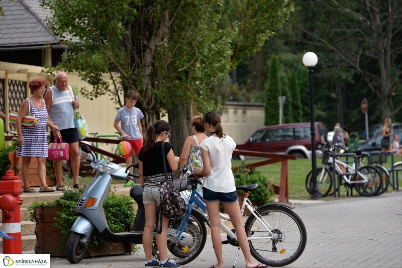 Zene Sóstón-a MELOUNGE DUO fellépése