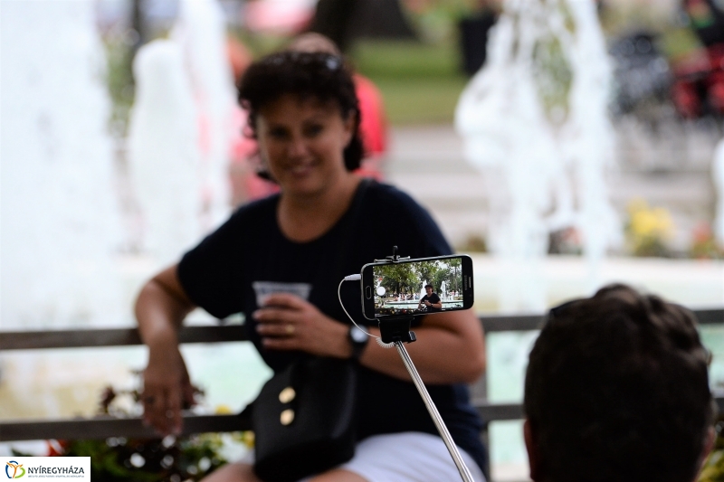 Zene Sóstón-a MELOUNGE DUO fellépése