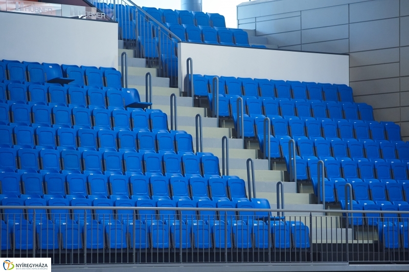 Biztonsági korlátok az Arénában - fotó Szarka Lajos
