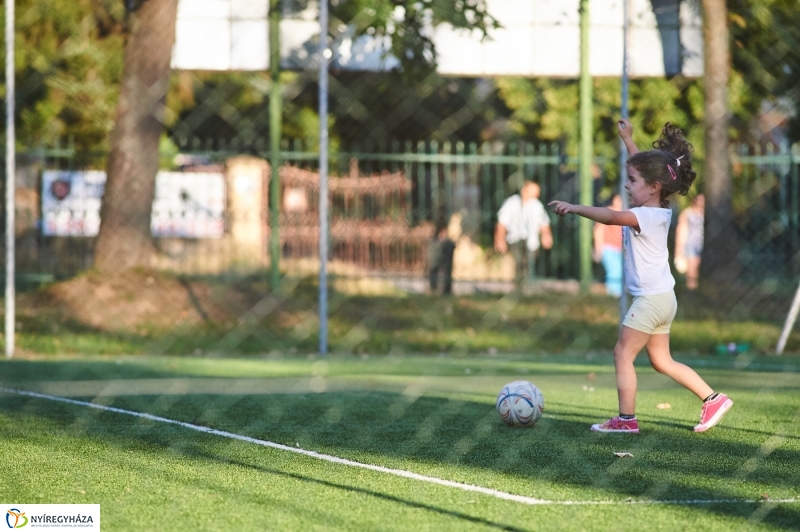 Egy nyári este a stadionban - fotó Szarka Lajos
