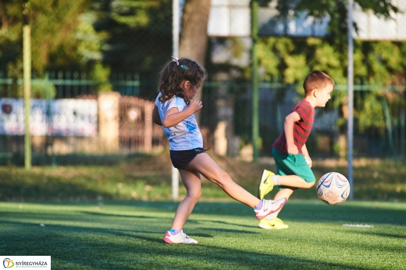 Egy nyári este a stadionban - fotó Szarka Lajos