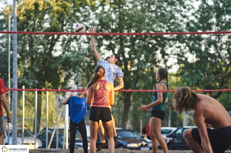 Egy nyári este a stadionban - fotó Szarka Lajos