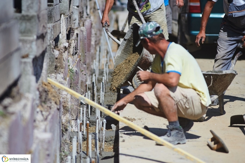 Északi temető kerítés munkálatai - fotó Szarka Lajos