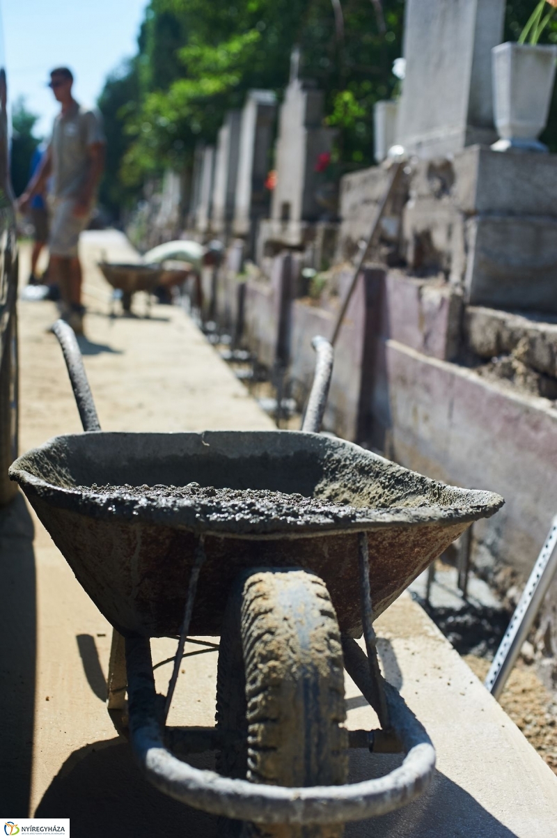 Északi temető kerítés munkálatai - fotó Szarka Lajos